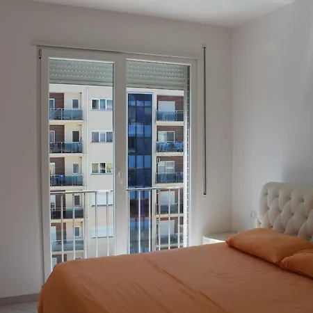 Asja Apartment *